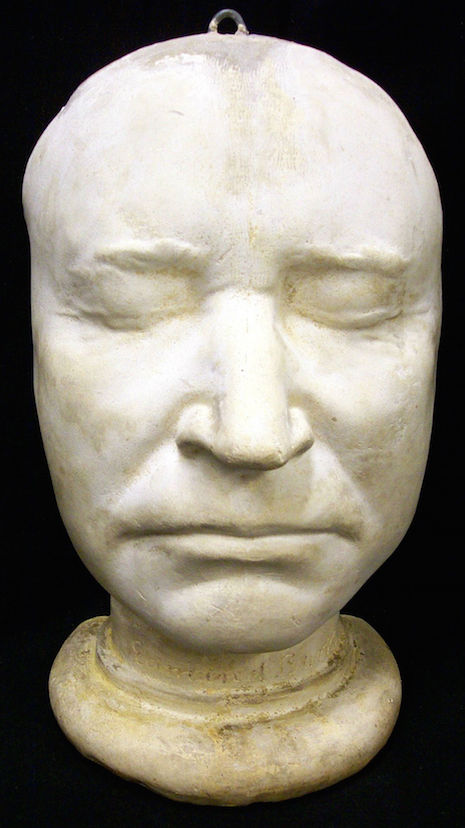 An Interesting yet Creepy Collection of Famous People’s Deaths Masks