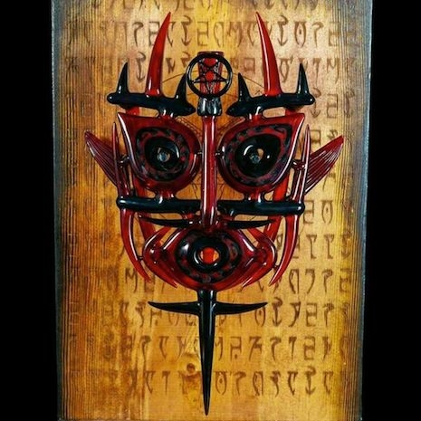 El Diablo glass bong mask by Etri Rahmill