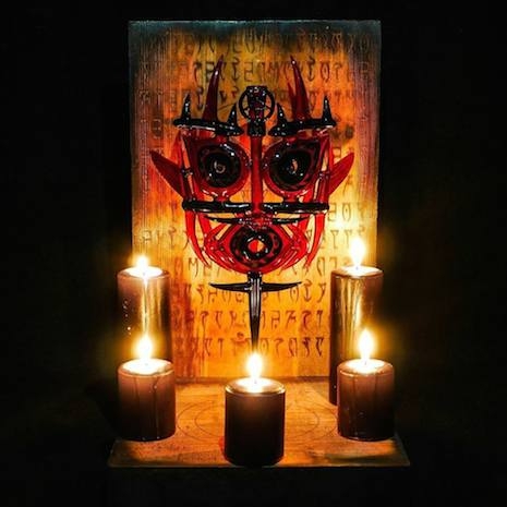 El Diablo bong mask by Etai Rahmil