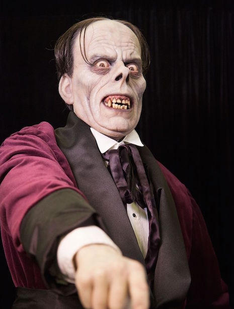 ScLife-sized sulpture of Lon Chaney as the Phantom of the Opera (1935)