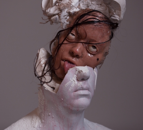 Fake human remains become horrifyingly realistic high-art - @Dangerous Minds Artes & contextos moldheadhair09uw30e9sitkinasdkjflas 465 423 int