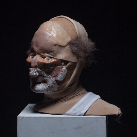 Fake human remains become horrifyingly realistic high-art - @Dangerous Minds Artes & contextos sitkinbuffalobill09uerfplasjdlkasdljasd 465 465 int