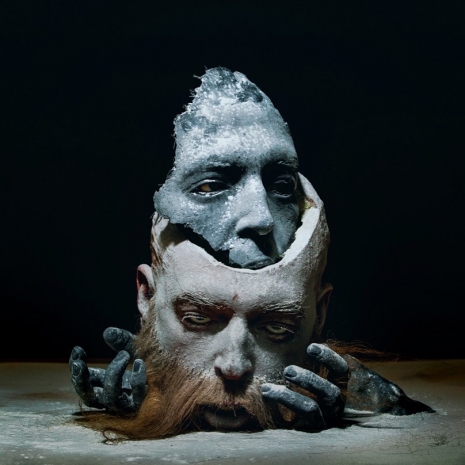 Fake human remains become horrifyingly realistic high-art - @Dangerous Minds Artes & contextos sitkinheadinheada0wueuakljalaslkaslkjasld 465 465 int