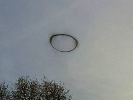 UFO, weird weather, birds… or an angry god? That mysterious black ring in the sky, explained