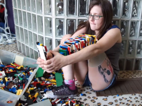 Timelapse video of a woman making her own prosthetic leg from LEGO pieces