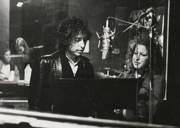 Be a fly on the wall when Bob Dylan and Bette Midler went into the studio together, 1975