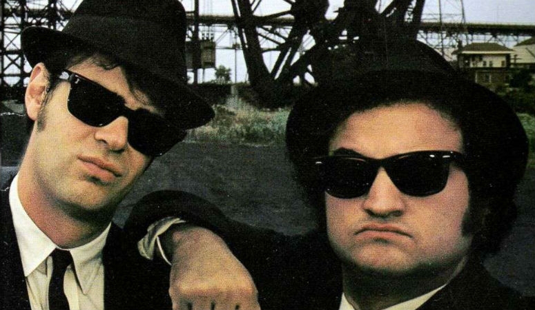 Behind the scenes photos with Joliet Jake, Elwood, Carrie Fisher & the cast of ‘The Blues Brothers’
