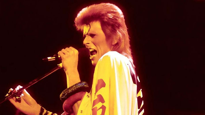 David Bowie and Jeff Beck together as NOT seen in the ‘Ziggy Stardust’ movie