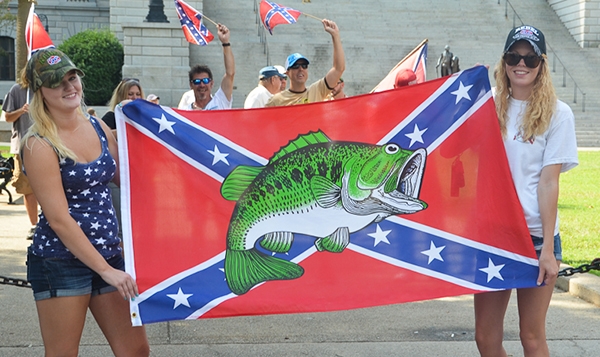 On the wrong side of history: Scenes from a South Carolina pro-Confederate flag rally