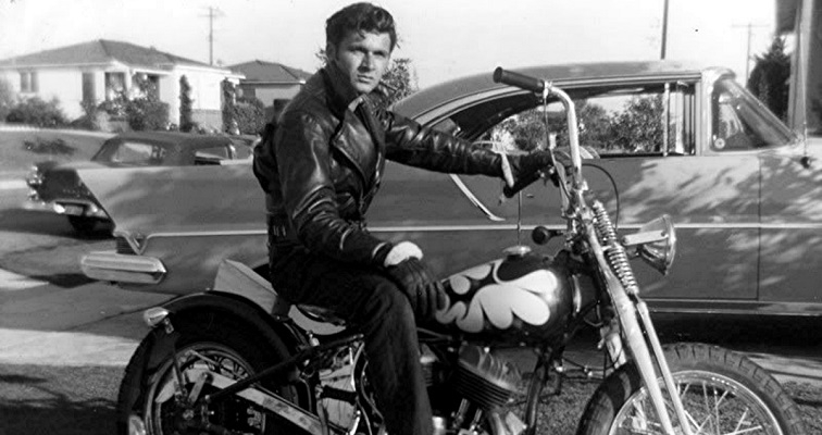 U.S. healthcare is a crime: Dick Dale should be retired, not touring with cancer & renal failure