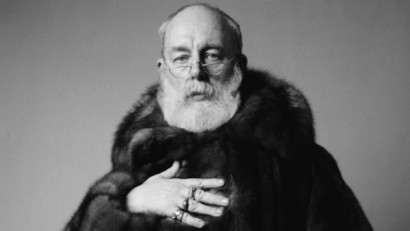 Born To Be Posthumous: The Eccentric Life and Mysterious Genius of Edward Gorey