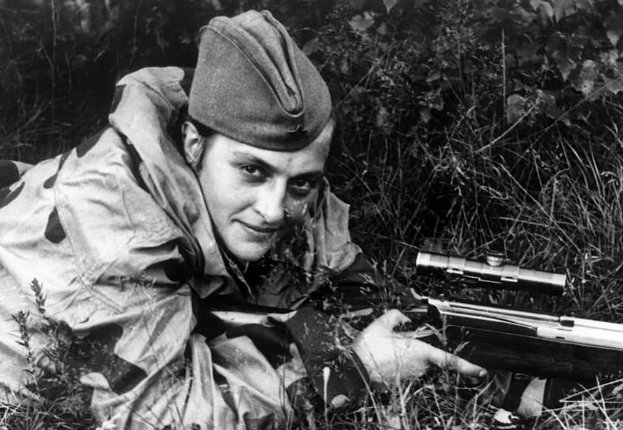 Girls and guns: Brave female freedom fighters from around the world on the battlefields of war