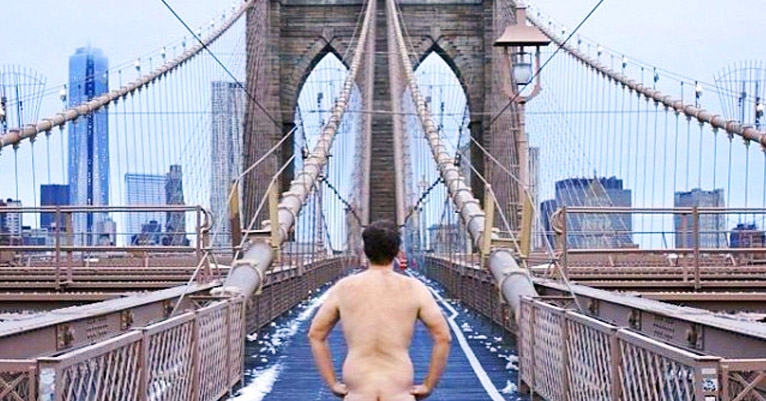 Move over, Naked Cowboy! There’s another New Yorker showing off his butt