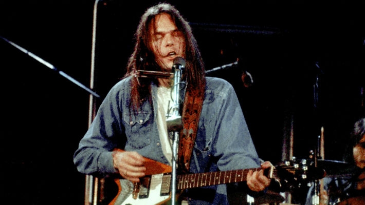 Classic Neil Young and Crazy Horse performance at Hammersmith Odeon, 1976