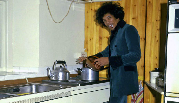 That time when Ringo Starr evicted Jimi Hendrix for being such a shitty tenant, 1967