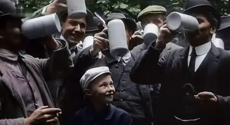 Gorgeous color film footage of turn of the century Berlin