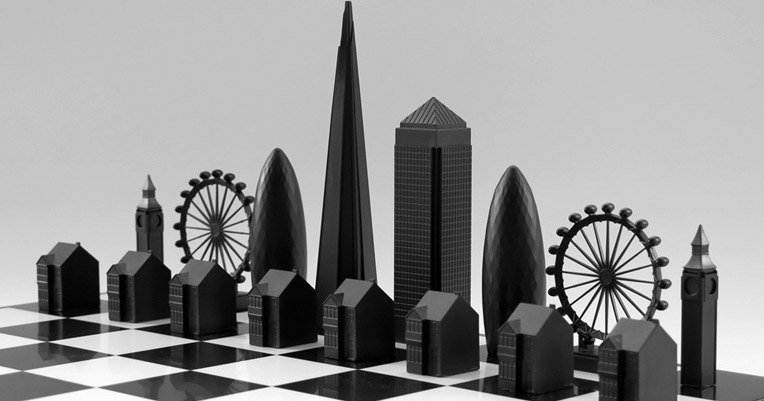 Wonderful chess set recreates the London skyline