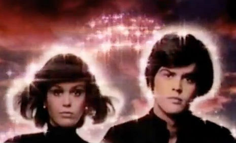 Donny & Marie cover Steely Dan. On ice.
