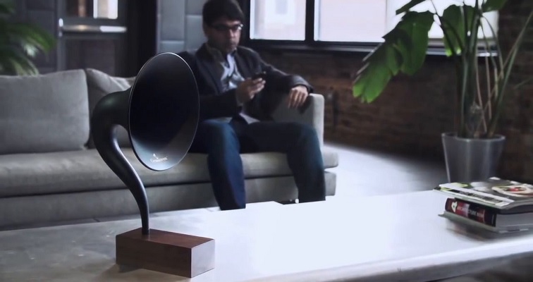 Gramovox: The Bluetooth gramophone for the douchey anachronistic hipster music fan in your life