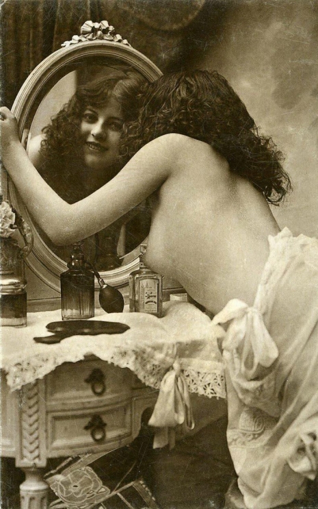 Post Cards Vintage French Porn - Erotic French postcards from the early 1900s (NSFW) | Dangerous Minds