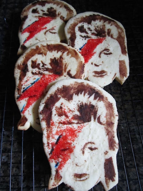 Aladdin Sane cookies are too pretty to eat