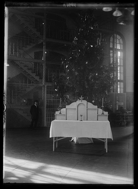 The old District Jail in Washington, D.C. decorated for Christmas, early 1920s