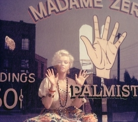 Marilyn palmreader window