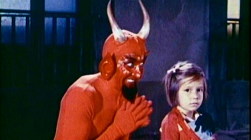 Demons Dance: Santa Claus battles Satan in weirdo Mexican kids flick