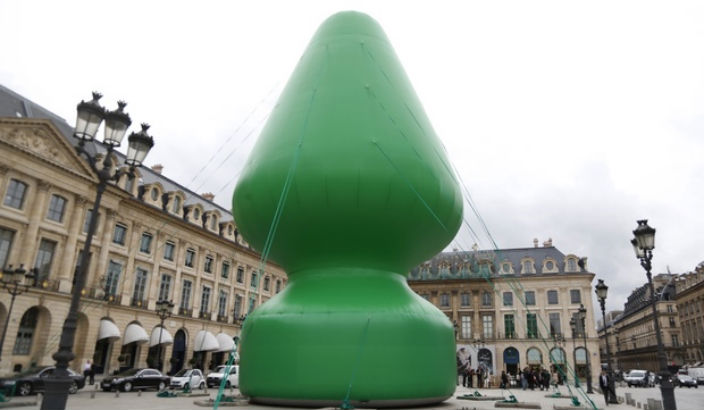 No butts, it’s a Christmas tree?
